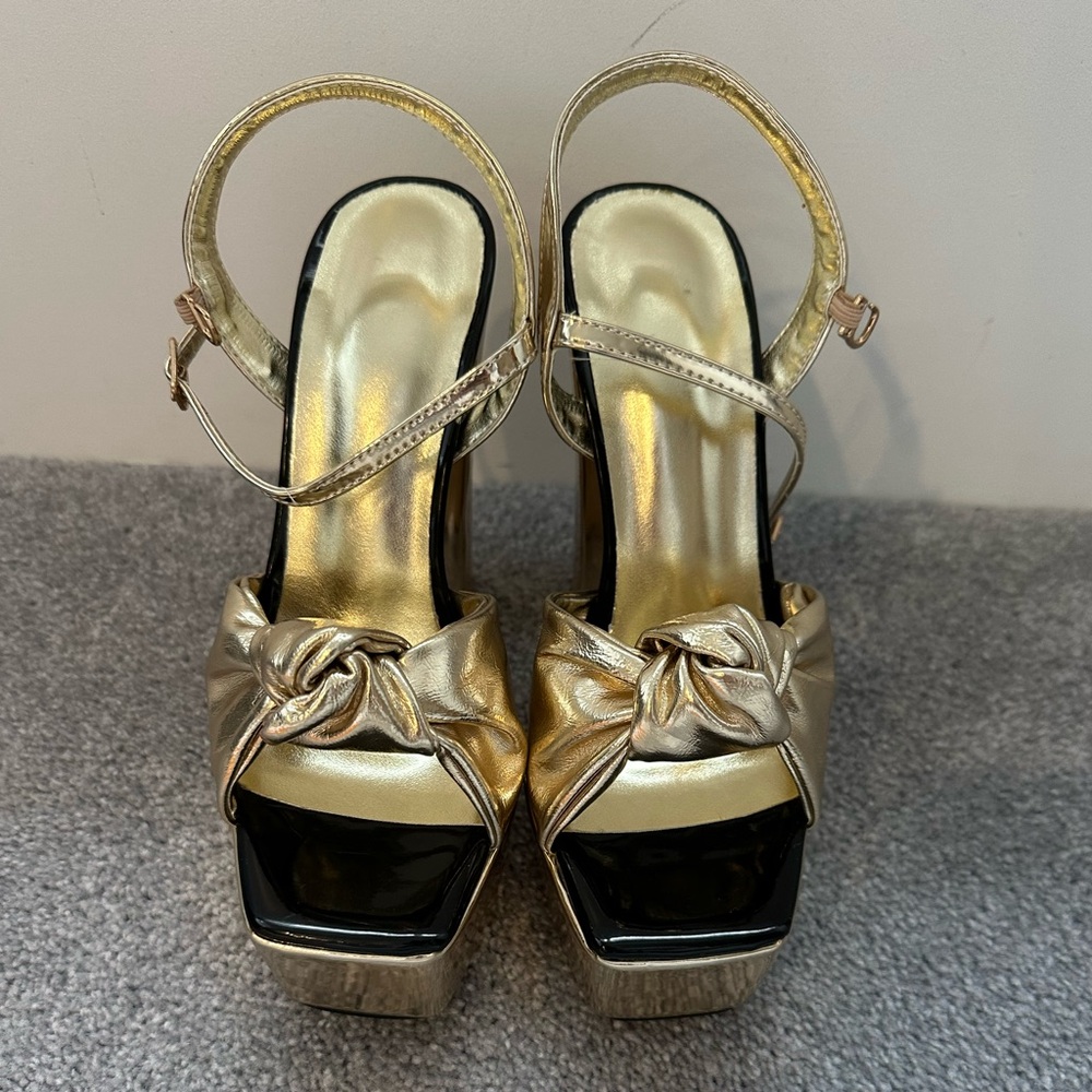 Chic Gold Women's Platform Sandals